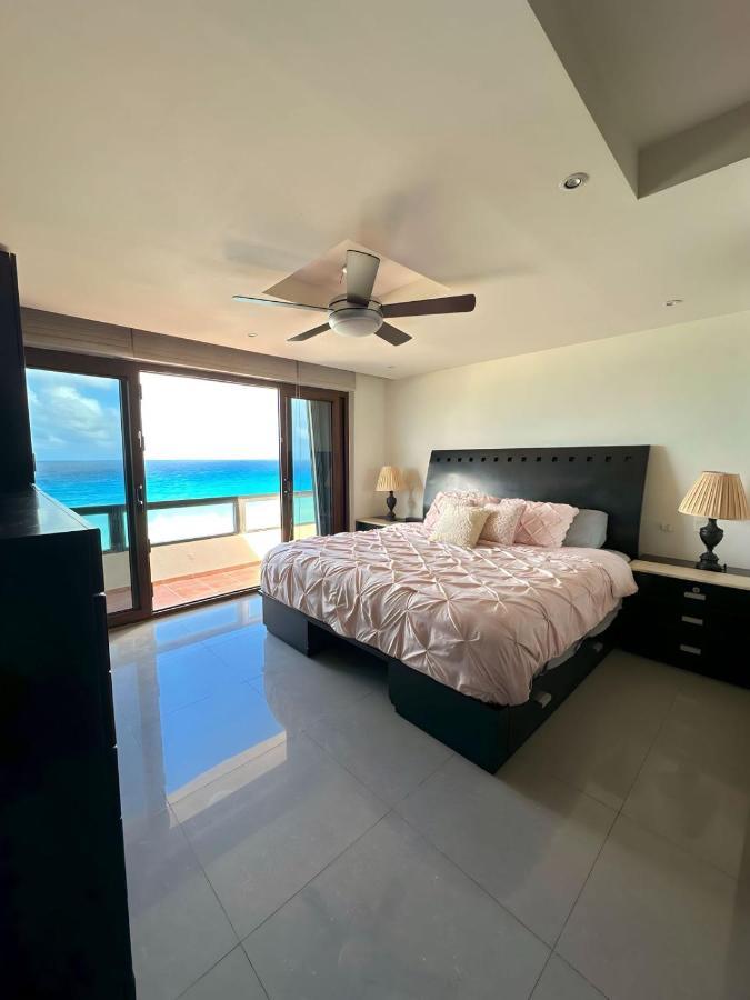 Amazing Beachfront Apartment Cancún Eksteriør billede